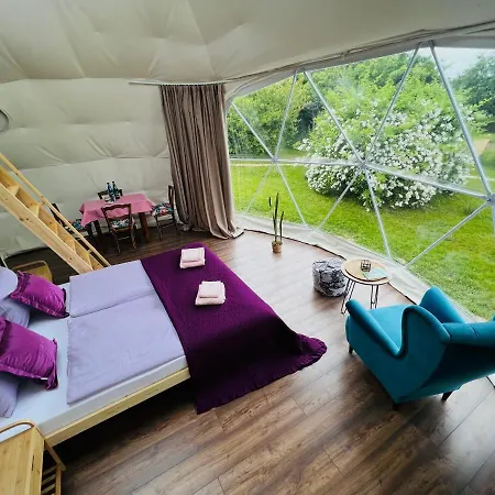Glamping Stacja Zieleniec W Naleczowie Exterior photo