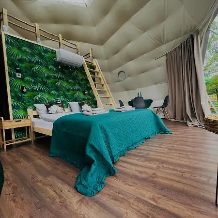 Glamping Stacja Zieleniec W Naleczowie Exterior photo