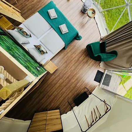 Glamping Stacja Zieleniec W Naleczowie Exterior photo