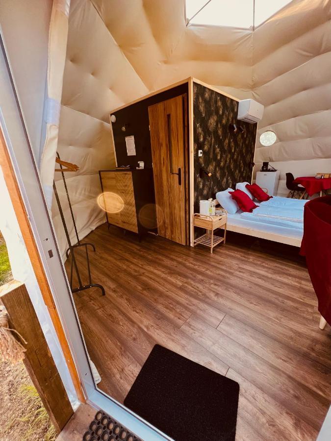Luxury tent Glamping Stacja Zieleniec W Naleczowie