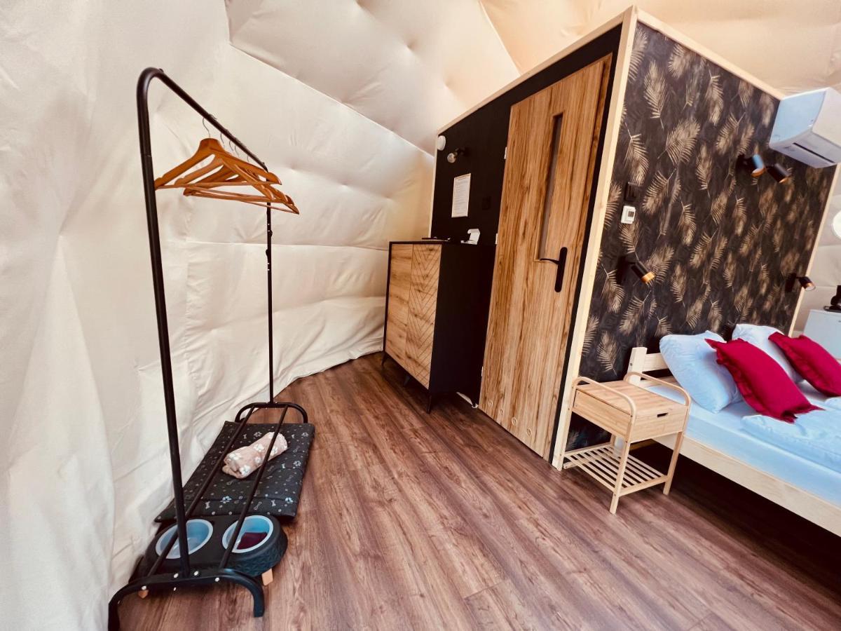 Luxury tent Glamping Stacja Zieleniec W Naleczowie Naleczow