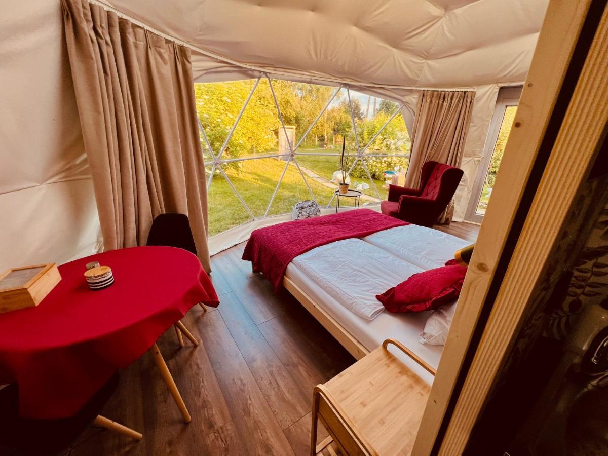 Glamping Stacja Zieleniec W Naleczowie Luxury tent *