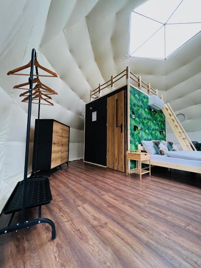Glamping Stacja Zieleniec W Naleczowie Luxury tent *