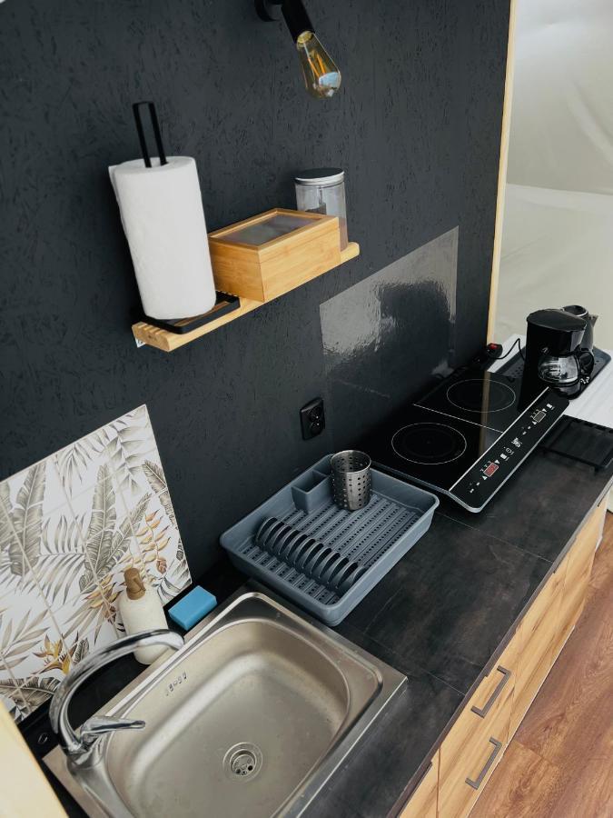 Glamping Stacja Zieleniec W Naleczowie *