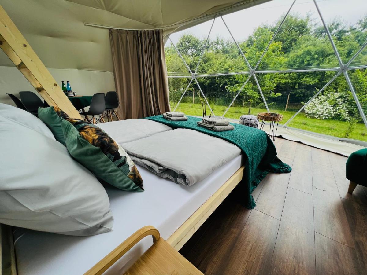 Glamping Stacja Zieleniec W Naleczowie Luxury tent
