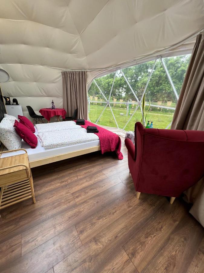Glamping Stacja Zieleniec W Naleczowie * Naleczow