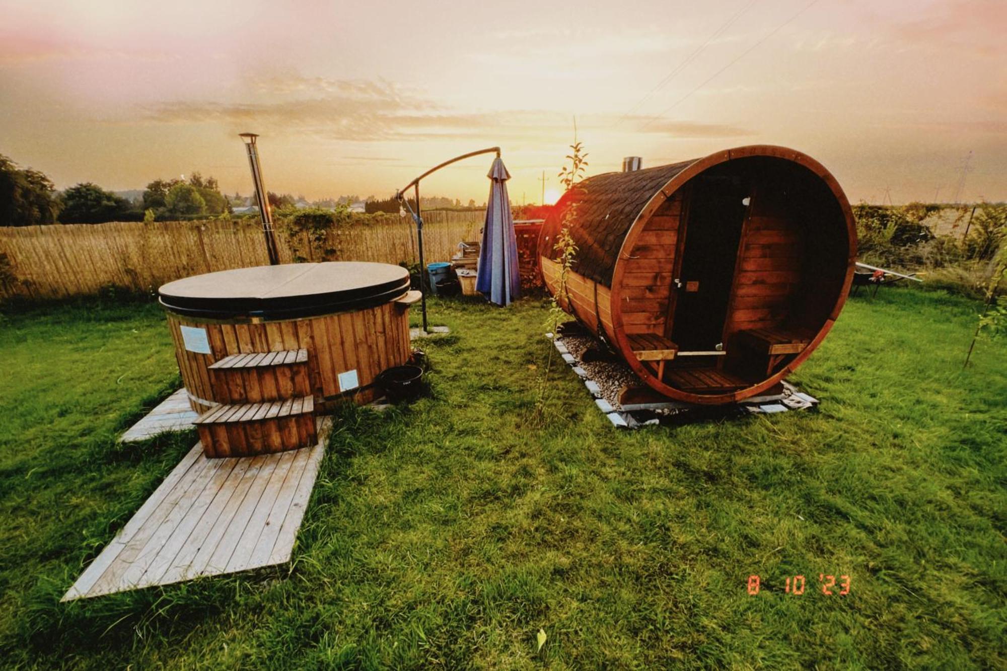 Glamping Stacja Zieleniec W Naleczowie Luxury tent *